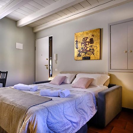 La Zulina Apartment เวโรนา ภายนอก รูปภาพ