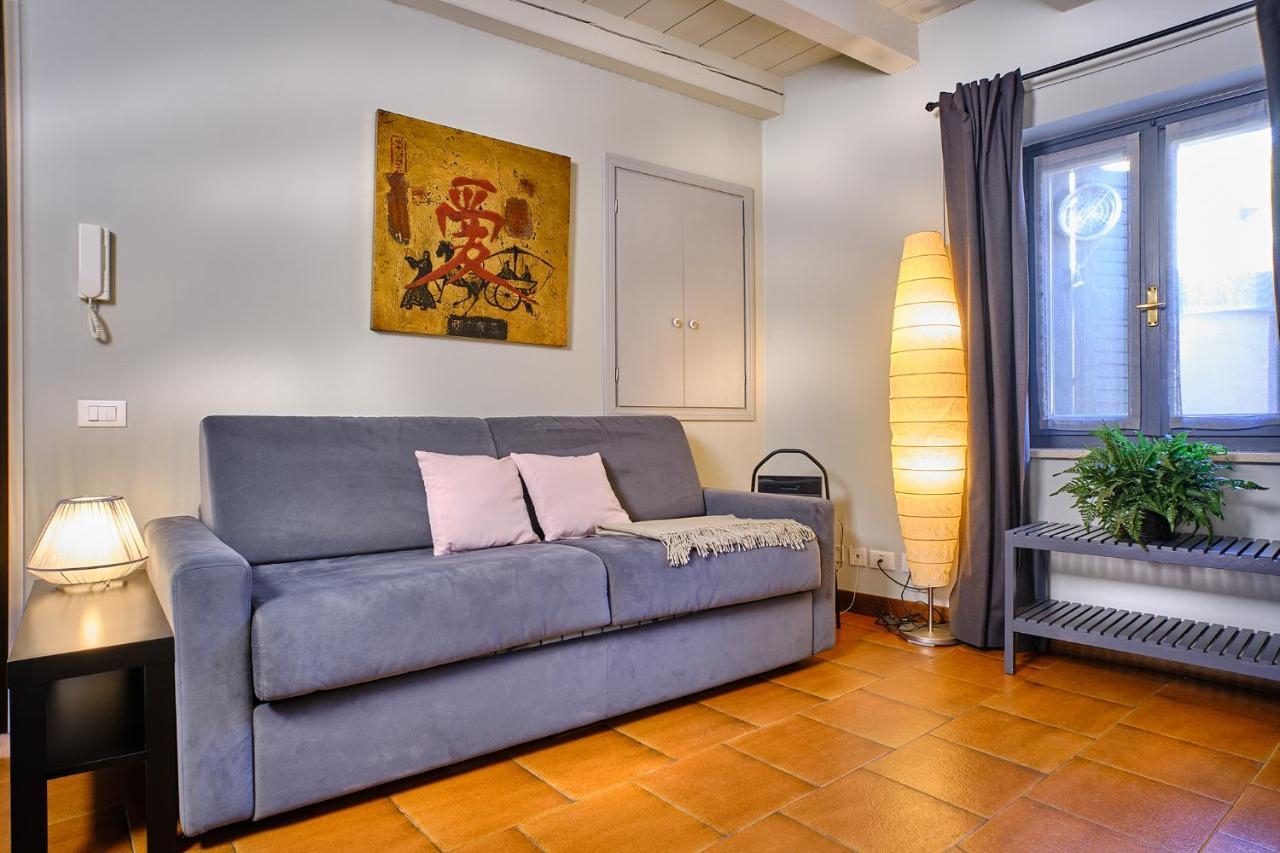 La Zulina Apartment เวโรนา ภายนอก รูปภาพ