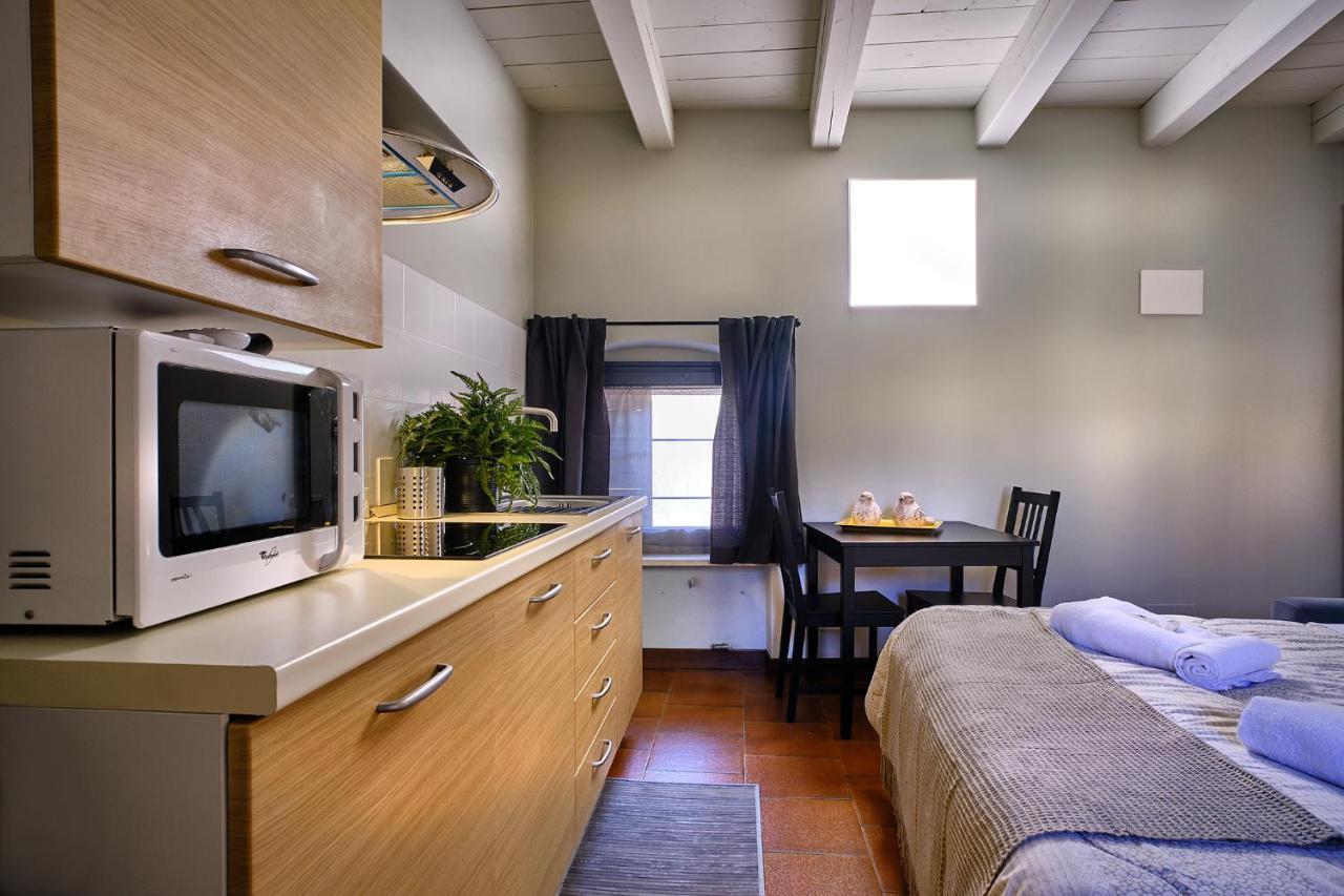 La Zulina Apartment เวโรนา ภายนอก รูปภาพ