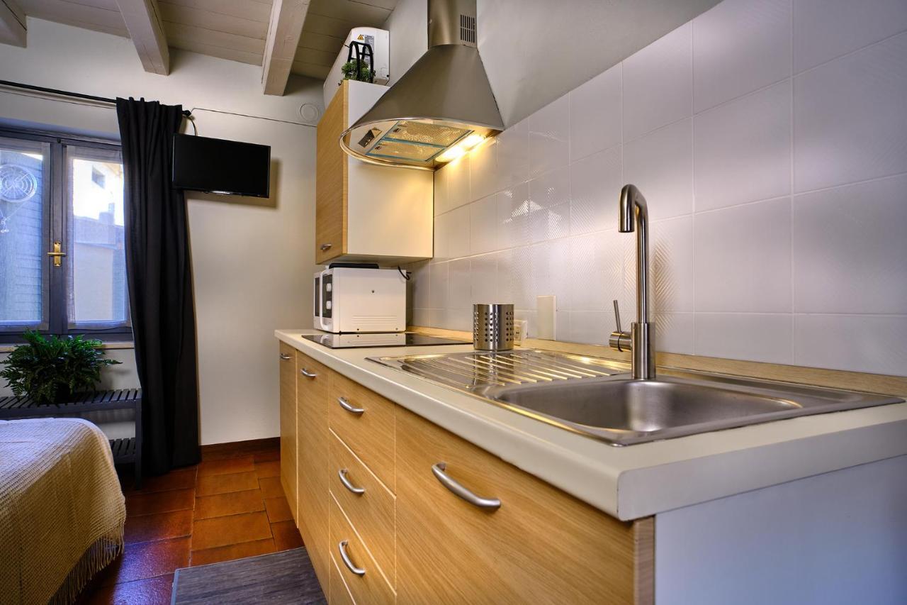La Zulina Apartment เวโรนา ภายนอก รูปภาพ