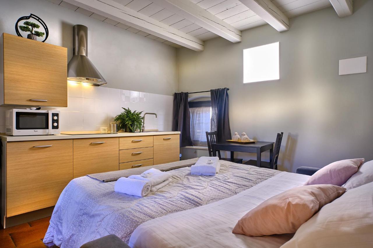 La Zulina Apartment เวโรนา ภายนอก รูปภาพ